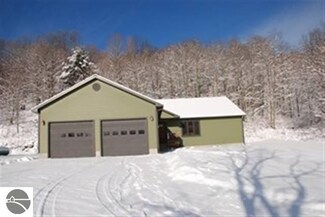 2338 Valley Rd, Honor, MI 49640