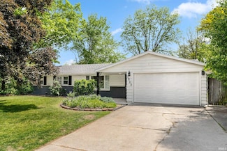 1513 Green Rd, New Haven, IN 46774