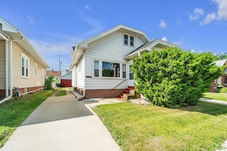 2813 21st St, Racine, WI 53403