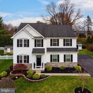 1668 E Thistle Dr, Wyomissing, PA 19610