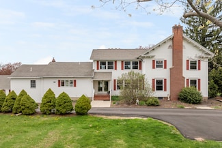355 Woodhouse Ave, Wallingford, CT 06492