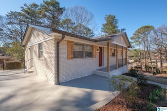 801 Sherwood Forest Dr, Birmingham, AL 35235