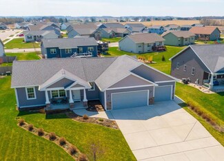 647 Badger Dr, Evansville, WI 53536