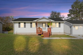 886 W Maple St, Mecosta, MI 49332