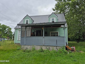 1429 Everett Rd, East Freedom, PA 16637