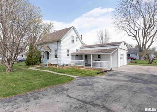 1129 Hospital Rd, Silvis, IL 61282