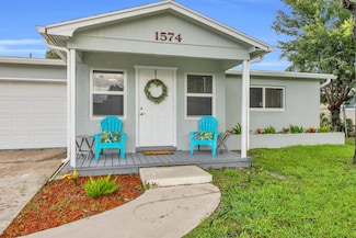 1574 NE Arch Ave, Jensen Beach, FL 34957