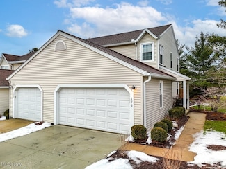176 Steeple Chase Run Unit 35, Northfield, OH 44067
