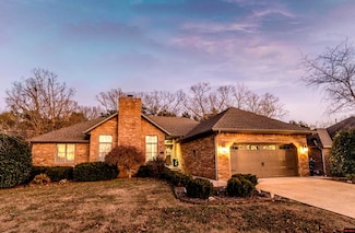 405 Holly Grove Dr, Mountain Home, AR 72653