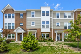 165 Canterbury Way, Hawthorn Woods, IL 60047