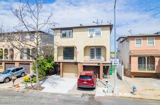 25 Geyser Dr, Staten Island, NY 10312