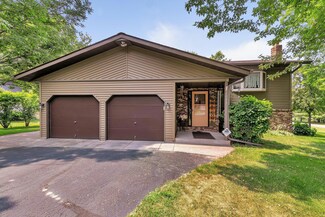 2041 Oak Dr, Sauk Rapids, MN 56379