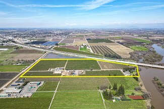 1841 Avenue 388, Kingsburg, CA 93631