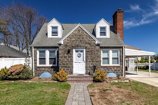 343 Gates Ave, East Meadow, NY 11554