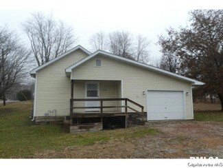 102 Teak St, Auburn, IL 62615