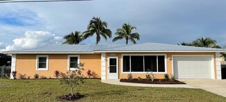 646 SE Degan Dr, Port Saint Lucie, FL 34983