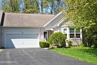 24 Parkland Ct, Clifton Park, NY 12065