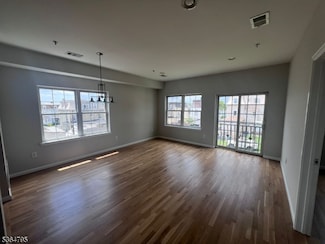 351 S Broad St Unit 307, Elizabeth, NJ 07202