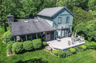 5691 Applewood Dr, Naples, NY 14512