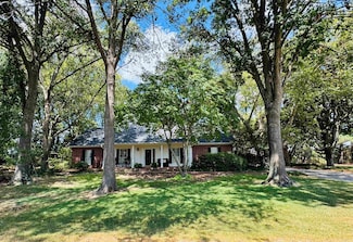 1004 Stone Ln, Stuttgart, AR 72160