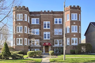 305 W University Ave Unit 5, Champaign, IL 61820