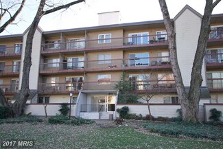 7420 Lakeview Dr, Bethesda, MD 20817