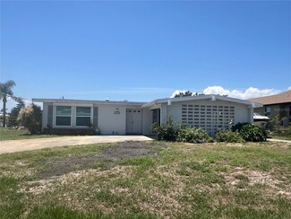 167 Easton Dr NW, Port Charlotte, FL 33952