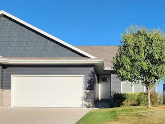 173 Hilltop Dr, West Branch, IA 52358