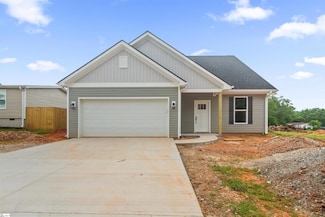 98 Turkey Trot Rd, Williamston, SC 29697