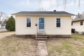 353 Pennsylvania Ave, Loves Park, IL 61111