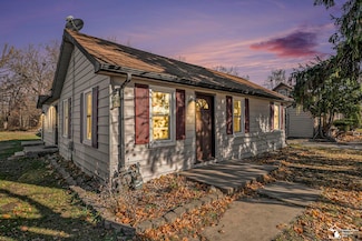 20486 Gibraltar Rd, Brownstown Township, MI 48183