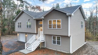 15 Plainfield Pike, Foster, RI 02825