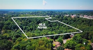 2454 Darlington Rd, Beaver Falls, PA 15010
