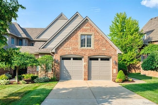 10827 Sparkling Waters Ct Unit 21, South Lyon, MI 48178