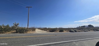 6801 Backus Rd, Mojave, CA 93501