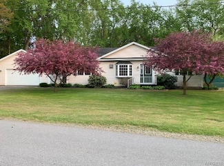 6670 Swyers Rd, Castile, NY 14427