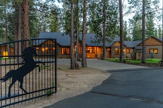 69255 Crooked Horseshoe Rd, Sisters, OR 97759