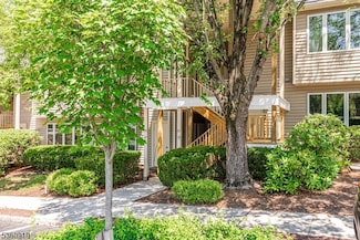 39 Augusta Dr Unit 9, Annandale, NJ 08801