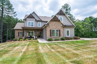 4975 Harbor View Dr W, Granite Falls, NC 28630