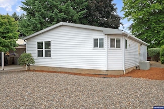 300 SE Lacreole Dr Unit 237, Dallas, OR 97338