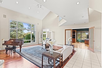 414 Clearview Ct, Janesville, WI 53548