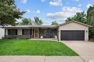 721 24th Avenue Ct, Moline, IL 61265