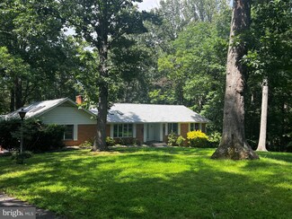 123 Country Club Dr, Stanardsville, VA 22973