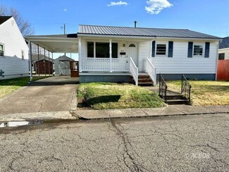 1102 Adrian Ave, Gallipolis, OH 45631
