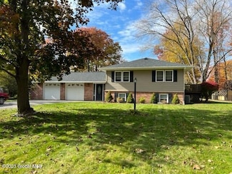 4367 Buckingham Dr, Schenectady, NY 12304