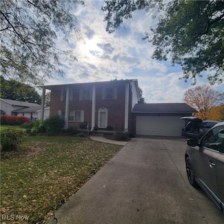 3648 Mulberry St NW, Uniontown, OH 44685