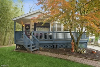 207 Dupont Ave, Hopatcong, NJ 07843