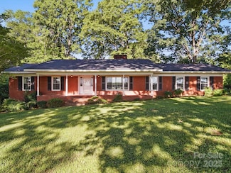 2216 Griffith Rd, Monroe, NC 28112