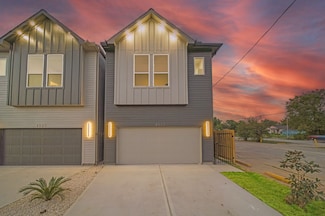 4527 Davenport St, Houston, TX 77051
