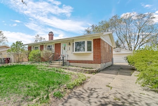 824 Highland Ave, Thornton, IL 60476
